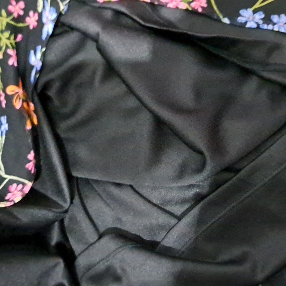 Calvin Klein Floral Print Long Blouson Sleeve Round Keyhole Neck Crinkle… - Picture 7 of 7